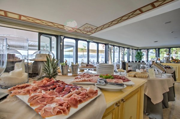 negozio in vendita a Cattolica