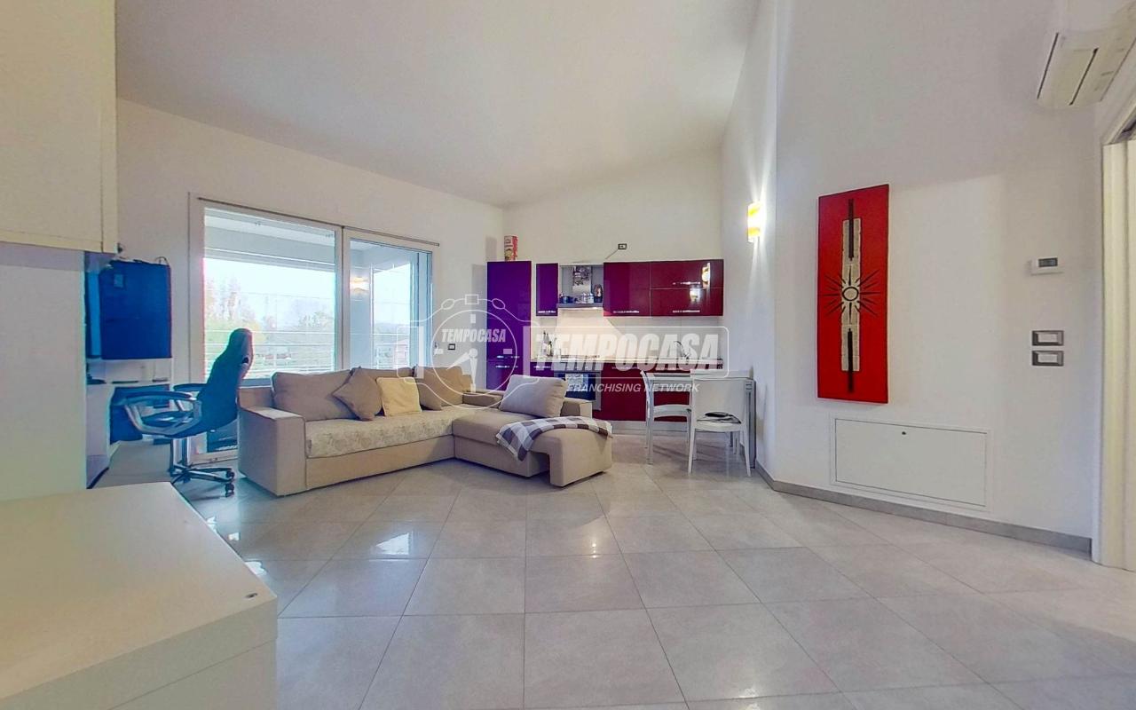 casa indipendente in vendita a Cattolica