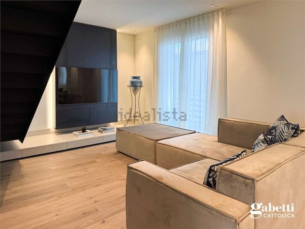 casa indipendente in vendita a Cattolica