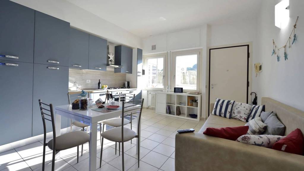 casa indipendente in vendita a Cattolica