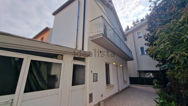 casa indipendente in vendita a Cattolica