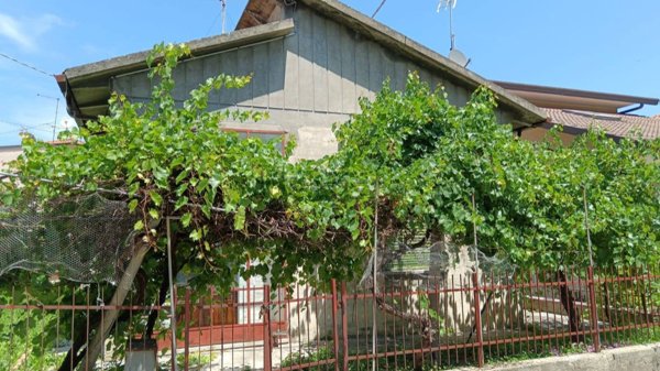 casa indipendente in vendita a Cattolica