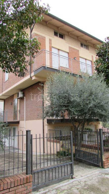 casa indipendente in vendita a Cattolica