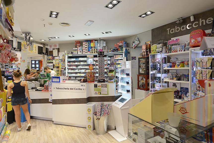 negozio in vendita a Cattolica