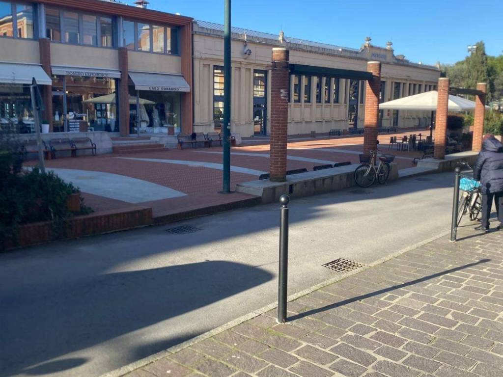 negozio in vendita a Cattolica