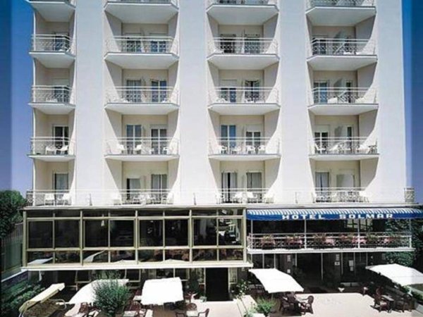 negozio in vendita a Cattolica