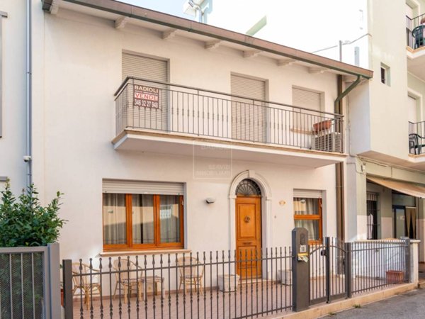 casa indipendente in vendita a Cattolica