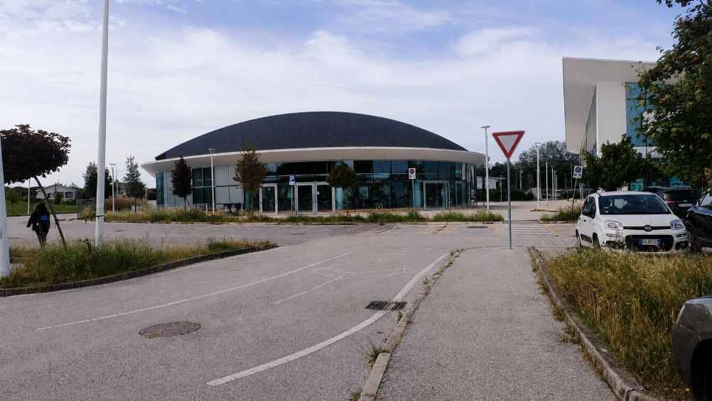 negozio in vendita a Cattolica