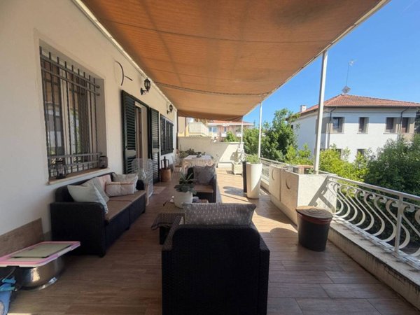 casa indipendente in vendita a Cattolica