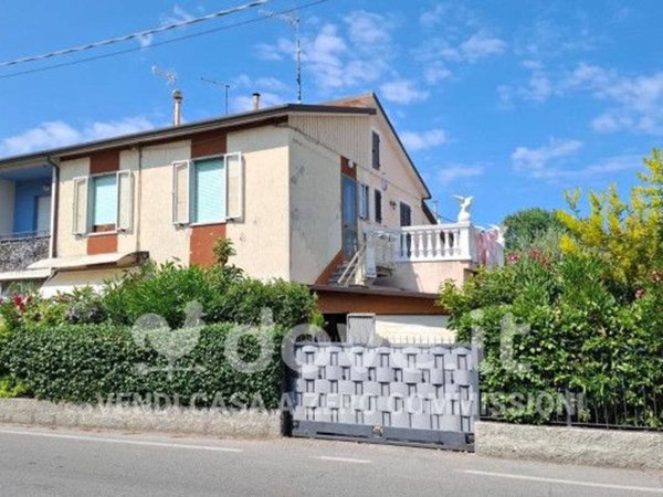casa indipendente in vendita a Cattolica