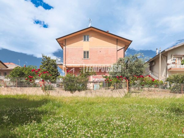 casa indipendente in vendita a Cattolica