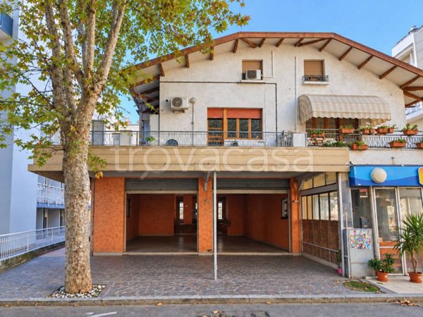 casa indipendente in vendita a Cattolica