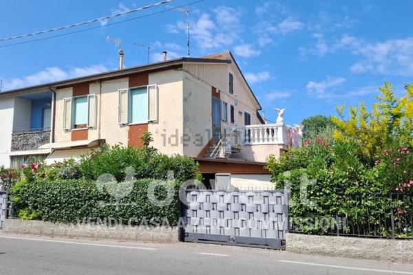casa indipendente in vendita a Cattolica