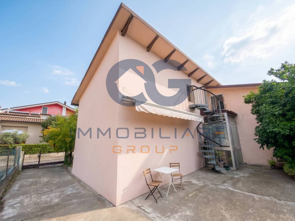 casa indipendente in vendita a Cattolica