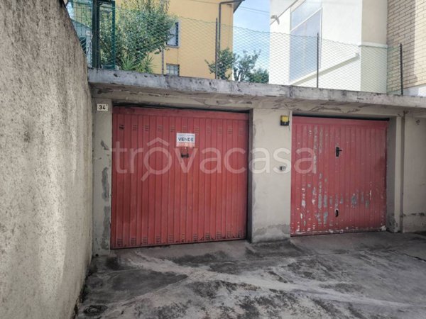 locale di sgombero in vendita a Cattolica