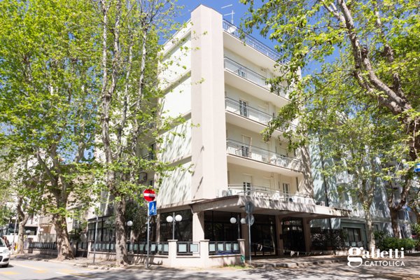 albergo in vendita a Cattolica