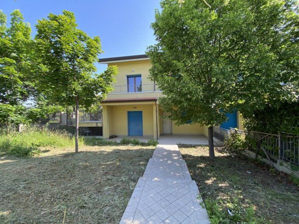 appartamento in vendita a Coriano in zona Sant'Andrea in Besanigo