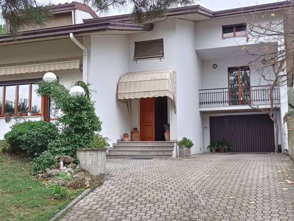 casa indipendente in vendita a Coriano in zona Cerasolo