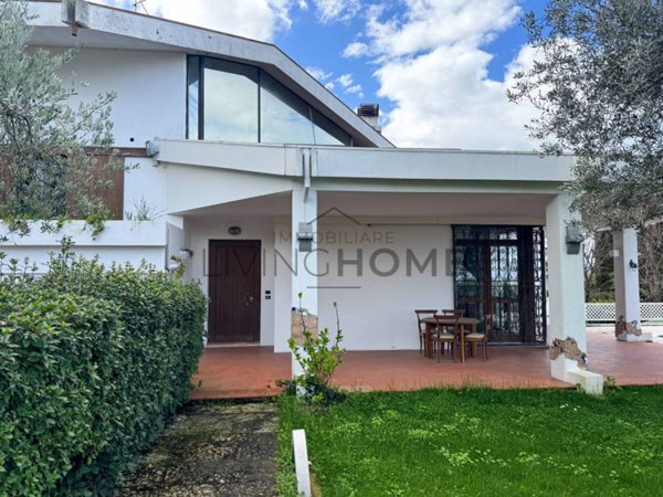 casa indipendente in vendita a Coriano in zona Cerasolo