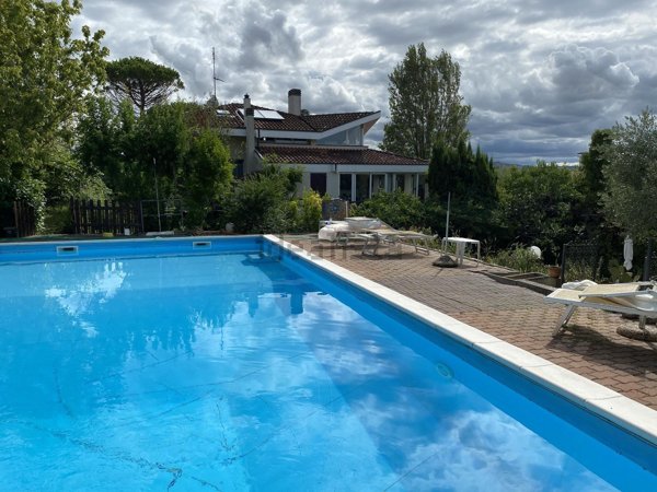 casa indipendente in vendita a Coriano in zona Cerasolo