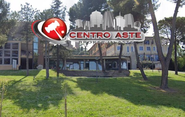 trivano in vendita a Coriano