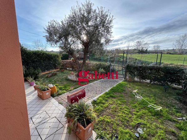 appartamento in vendita a Coriano in zona Cerasolo