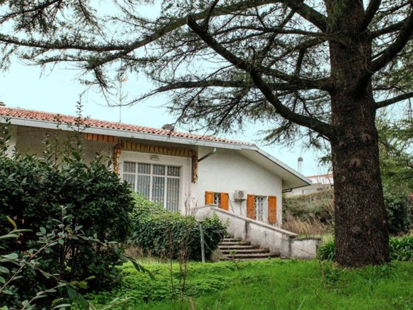 casa indipendente in vendita a Coriano in zona Cerasolo