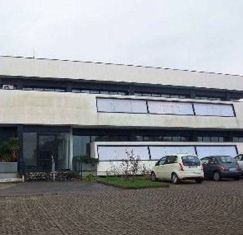 locale commerciale in vendita a Coriano in zona Cerasolo