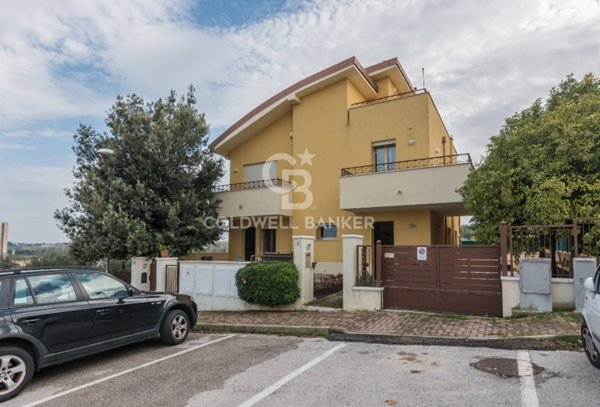 casa indipendente in vendita a Coriano in zona Sant'Andrea in Besanigo
