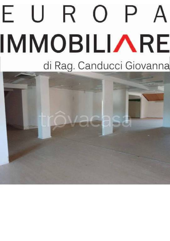 negozio in vendita a Coriano in zona Cerasolo