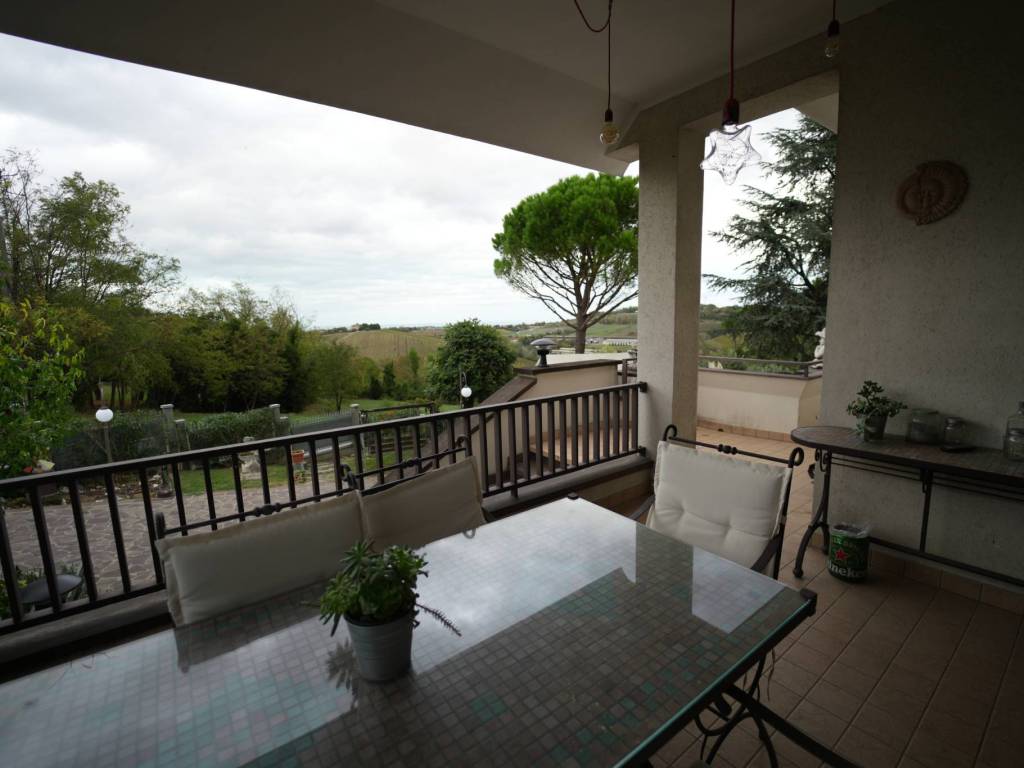 casa indipendente in vendita a Coriano in zona Cerasolo