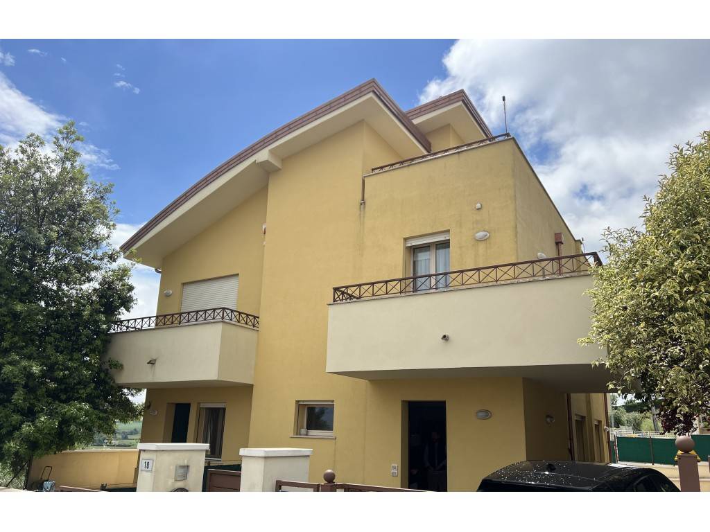 casa indipendente in vendita a Coriano