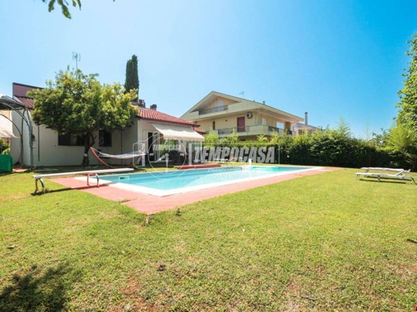 casa indipendente in vendita a Coriano