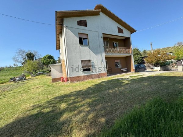casa indipendente in vendita a Coriano in zona Ospedaletto
