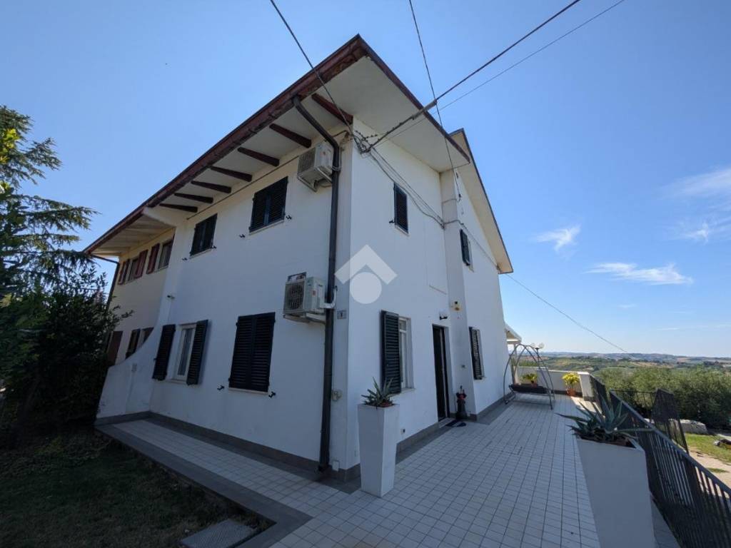 casa indipendente in vendita a Coriano in zona Mulazzano
