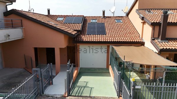casa indipendente in vendita a Coriano in zona Cerasolo