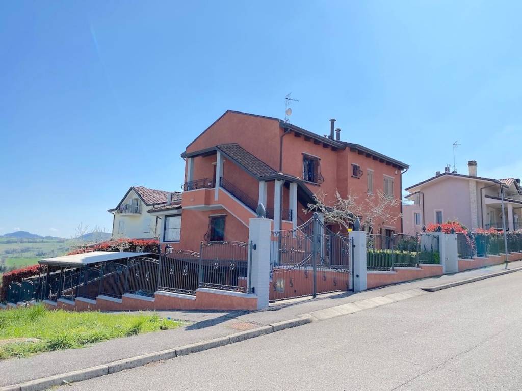 casa indipendente in vendita a Coriano