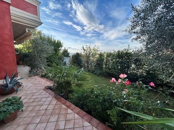 appartamento in vendita a Coriano in zona Cerasolo