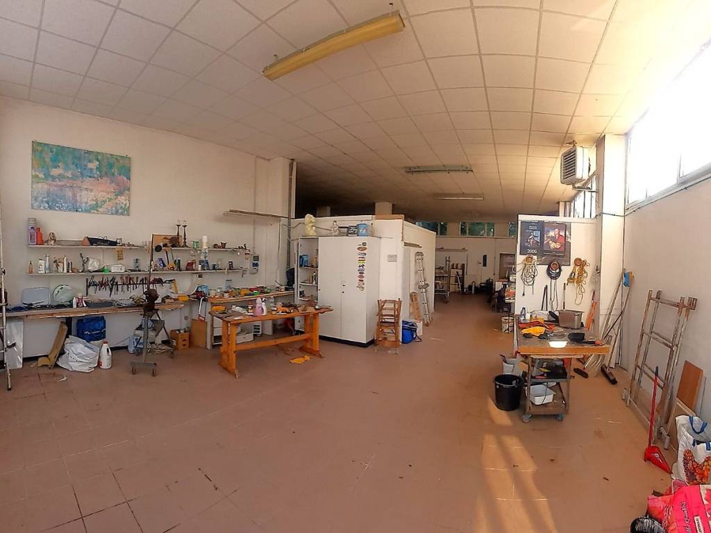 locale commerciale in vendita a Coriano in zona Cerasolo