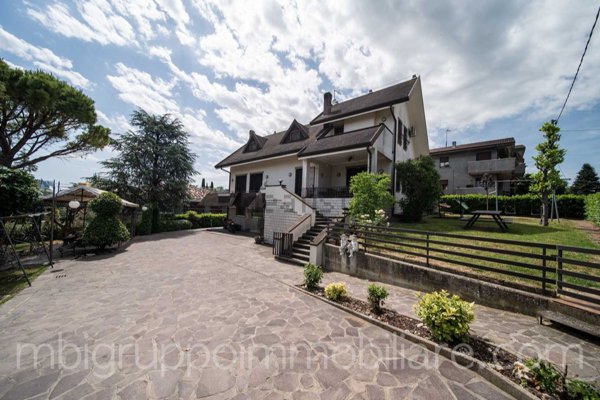casa indipendente in vendita a Coriano in zona Cerasolo