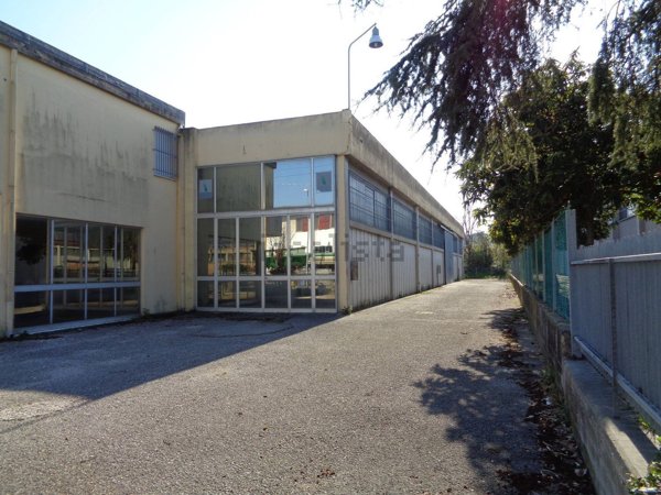 capannone in vendita a Coriano in zona Cerasolo