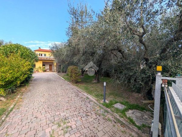 casa indipendente in vendita a Coriano in zona Ospedaletto