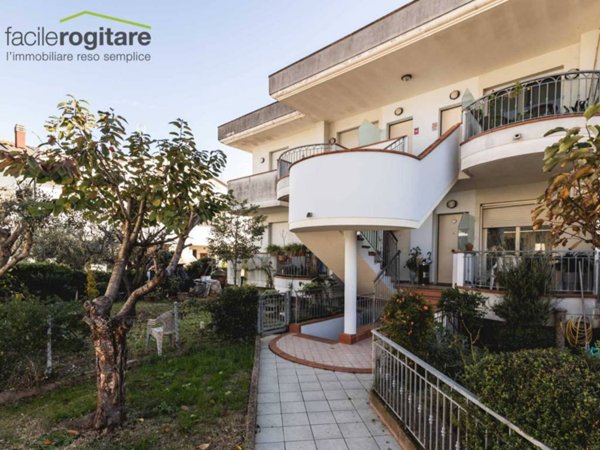 appartamento in vendita a Coriano in zona Sant'Andrea in Besanigo