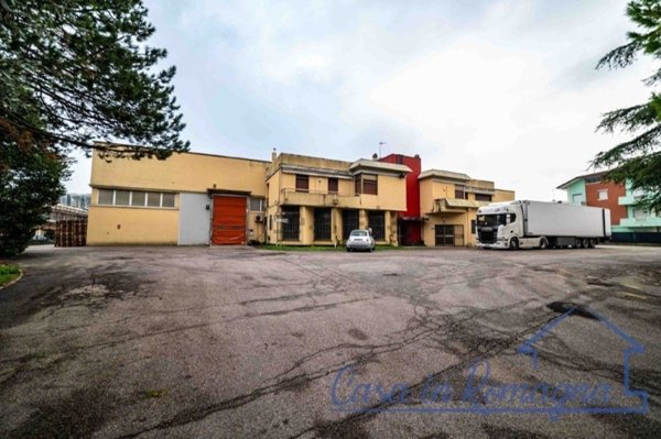 capannone in vendita a Coriano in zona Cerasolo