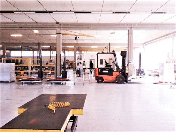 capannone in vendita a Coriano in zona Cerasolo