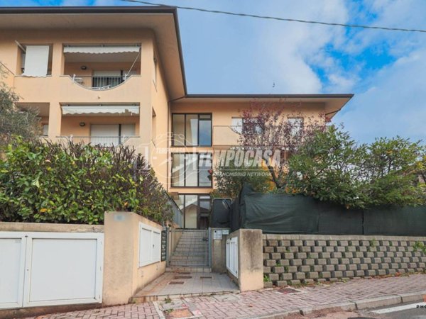 appartamento in vendita a Coriano in zona Sant'Andrea in Besanigo