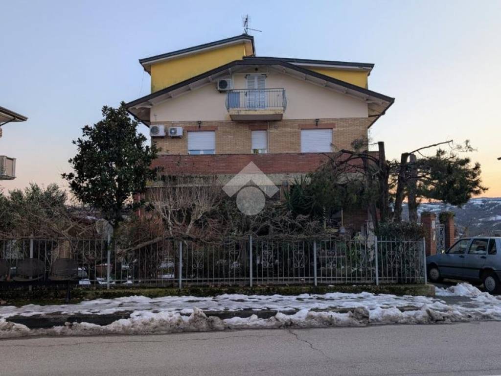 appartamento in vendita a Coriano in zona Cerasolo