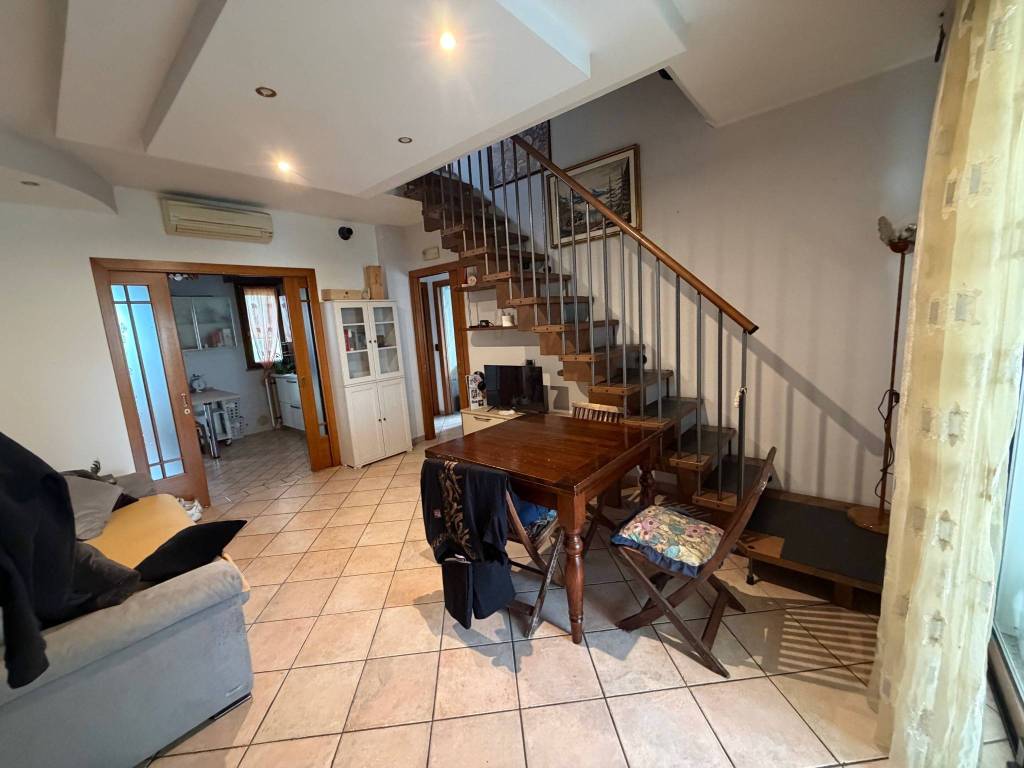 appartamento in vendita a Coriano in zona Sant'Andrea in Besanigo