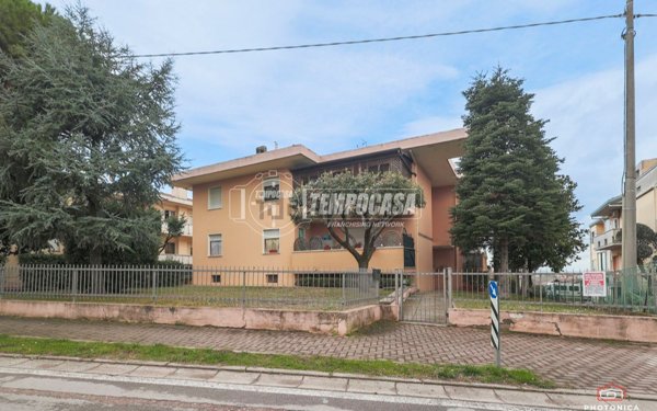 appartamento in vendita a Coriano in zona Sant'Andrea in Besanigo