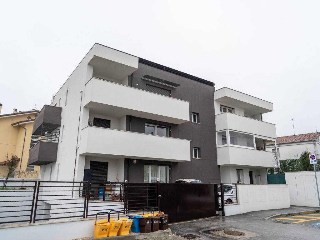 appartamento in vendita a Coriano in zona Sant'Andrea in Besanigo